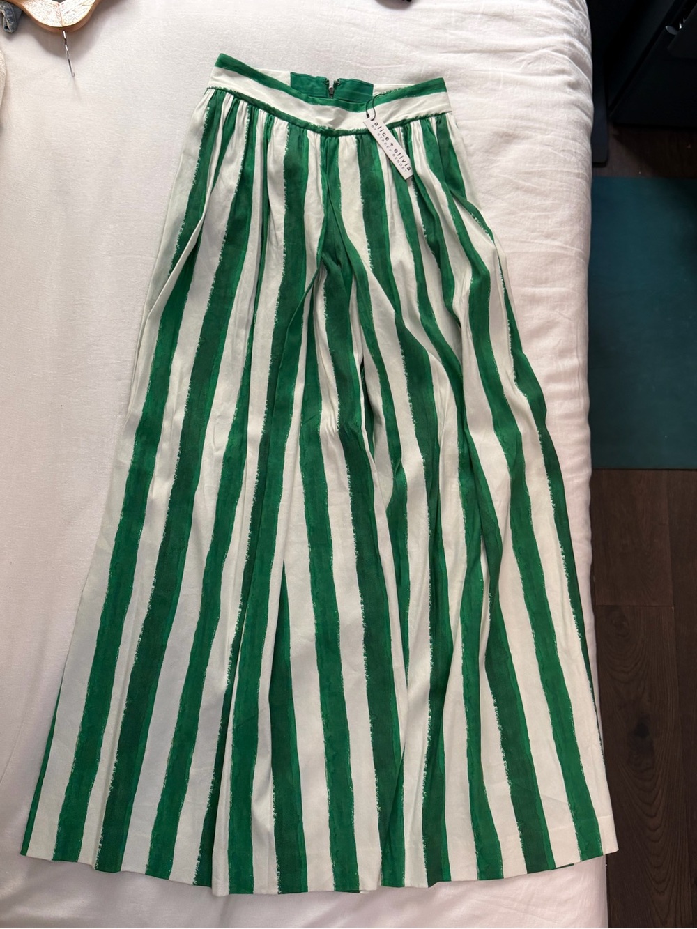 Alice & Olivia Samara Linen Pant